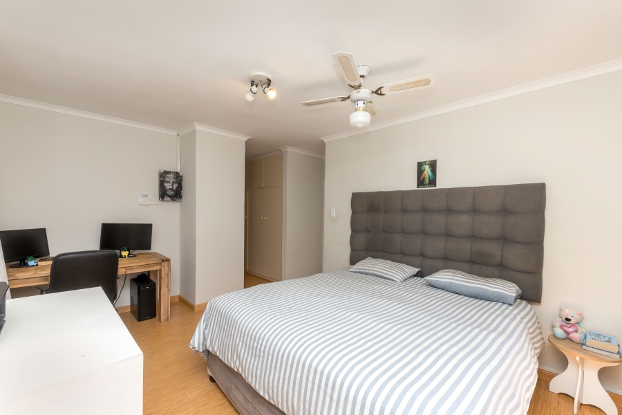 4 Bedroom Property for Sale in Heathfield Western Cape